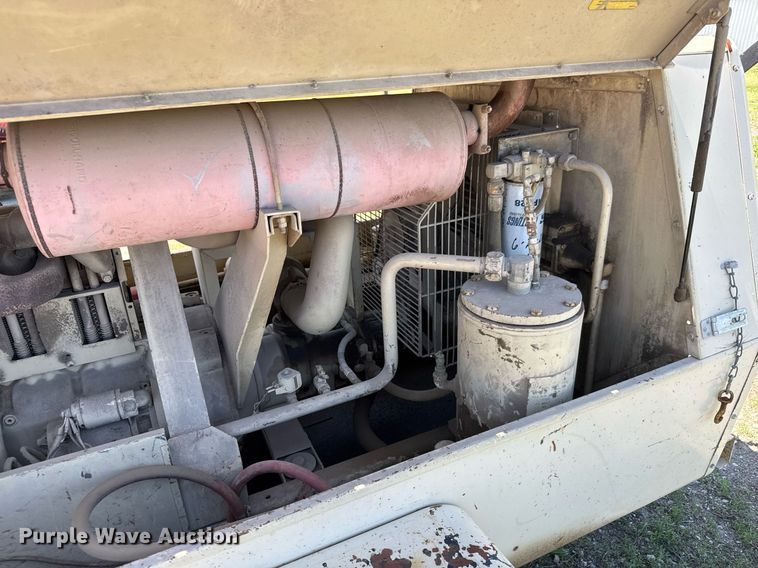 image for item DX8995 1987 Ingersoll Rand P-175A-W-D air compressor