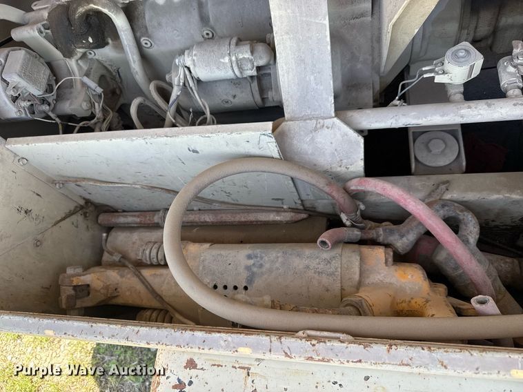 image for item DX8995 1987 Ingersoll Rand P-175A-W-D air compressor