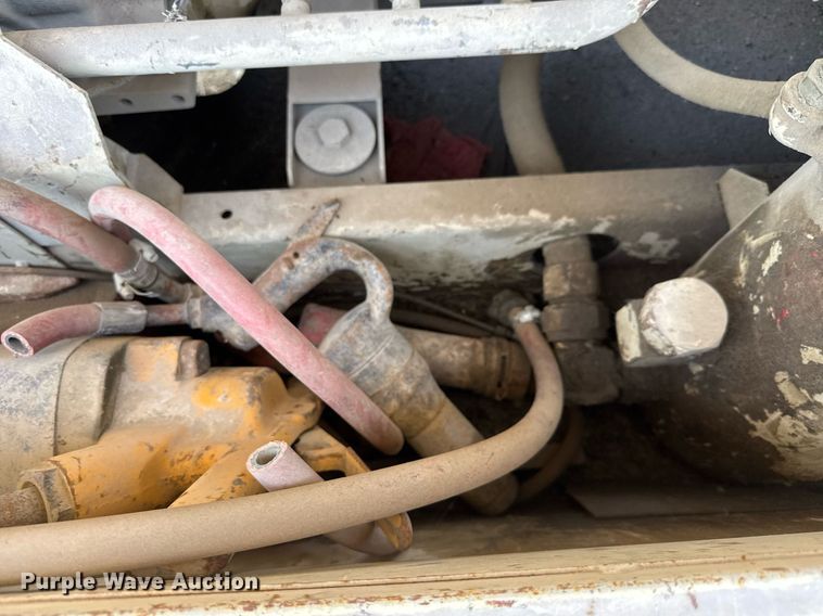 image for item DX8995 1987 Ingersoll Rand P-175A-W-D air compressor