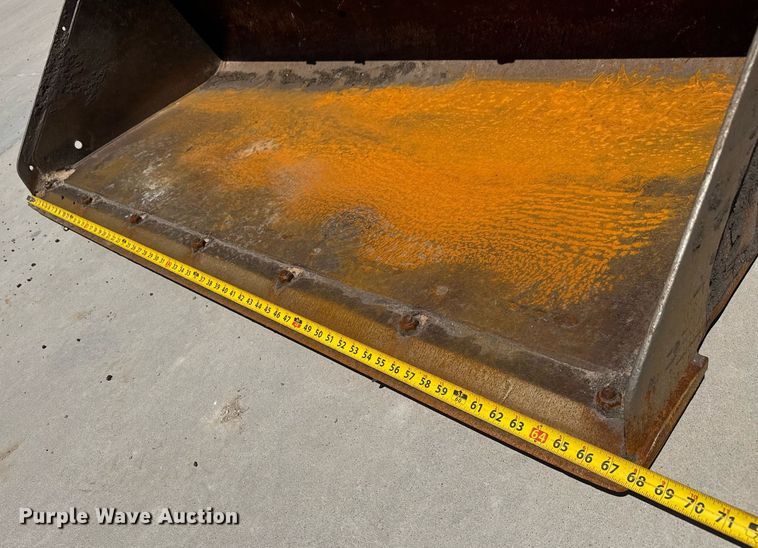 image for item DY0001 2015 Bobcat S590 skid steer loader