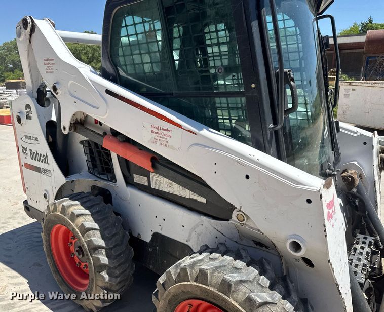 image for item DY0001 2015 Bobcat S590 skid steer loader