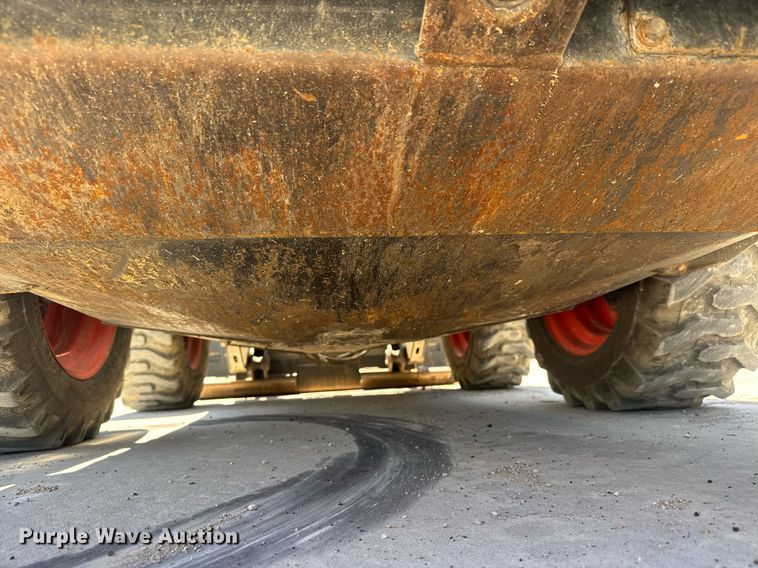 image for item DY0001 2015 Bobcat S590 skid steer loader