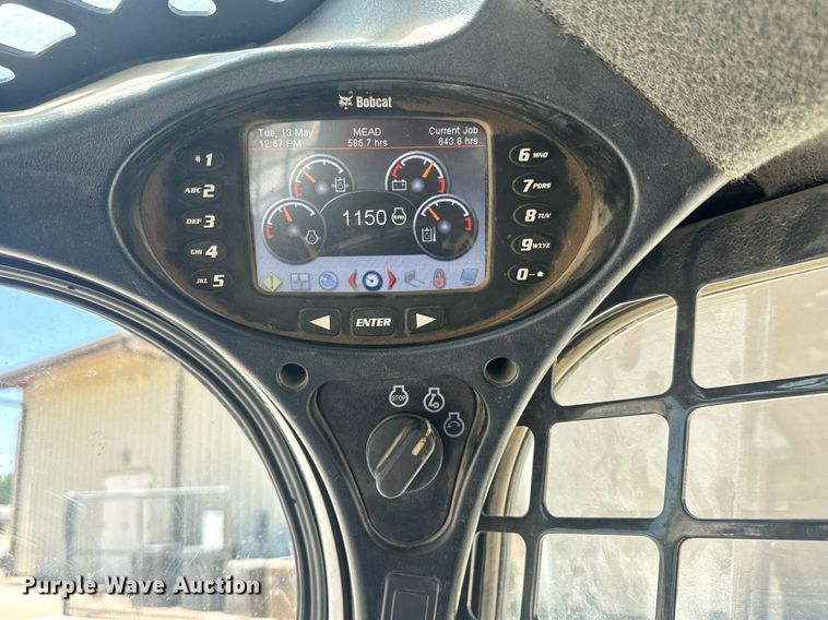 image for item DY0001 2015 Bobcat S590 skid steer loader