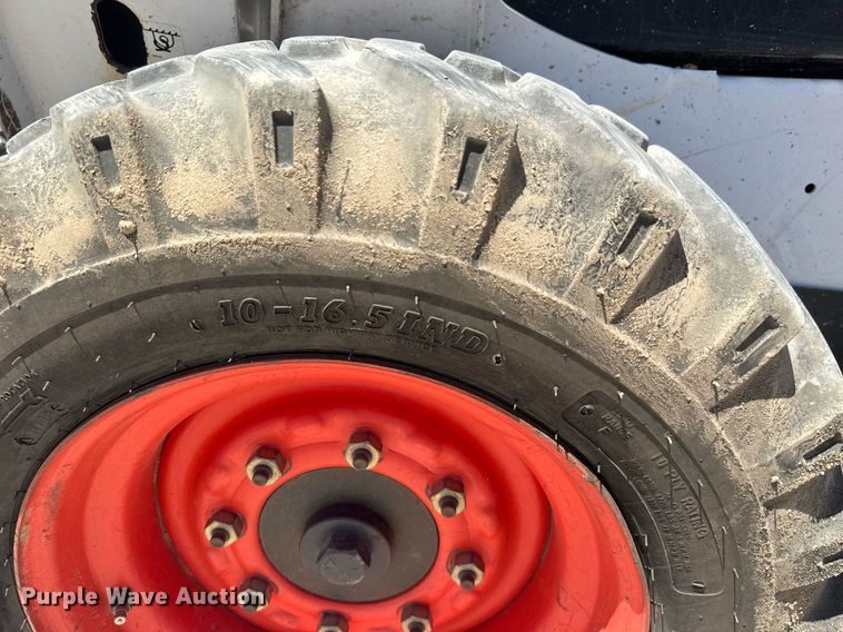 image for item DY0001 2015 Bobcat S590 skid steer loader