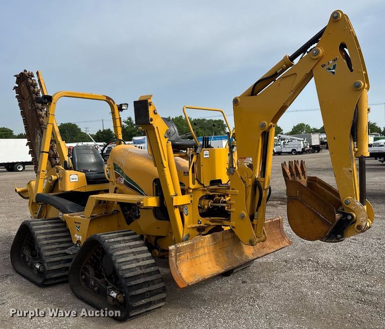 image for item DY0007 2017 Vermeer RTX750 trencher