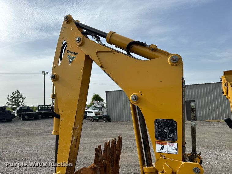 image for item DY0007 2017 Vermeer RTX750 trencher