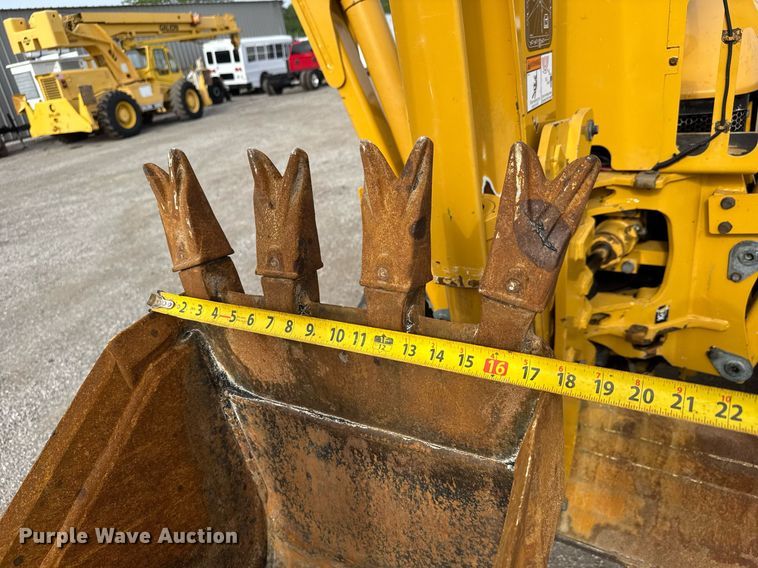 image for item DY0007 2017 Vermeer RTX750 trencher