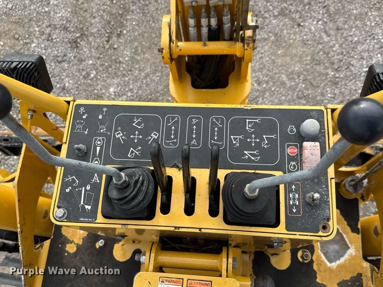 image for item DY0007 2017 Vermeer RTX750 trencher