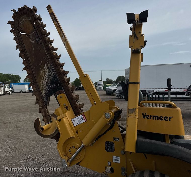 image for item DY0007 2017 Vermeer RTX750 trencher