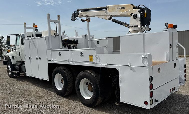 image for item DY0010 2009 International 7500 crane truck