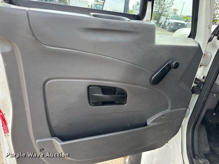 image for item DY0010 2009 International 7500 crane truck