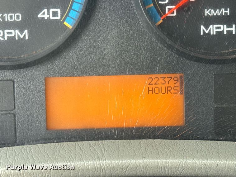 image for item DY0010 2009 International 7500 crane truck