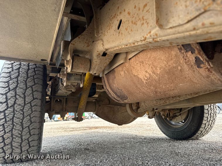 image for item DY0011 2015 GMC Sierra 3500HD Crew Cab utility bed pickup truck