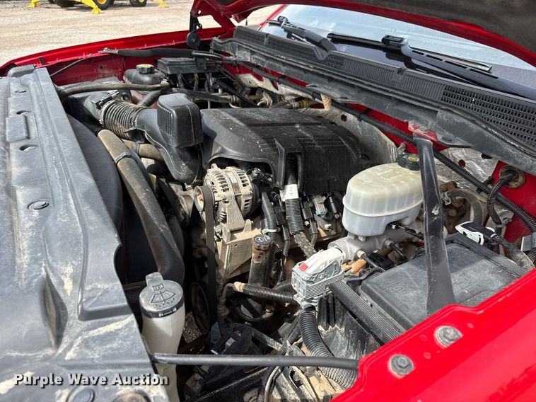 image for item DY0011 2015 GMC Sierra 3500HD Crew Cab utility bed pickup truck