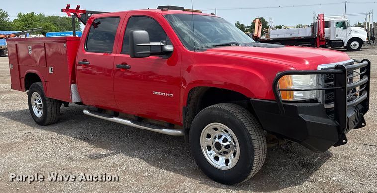 image for item DY0012 2013 GMC Sierra 3500HD Crew Cab utility bed pickup truck