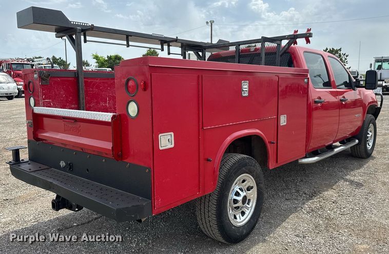 image for item DY0012 2013 GMC Sierra 3500HD Crew Cab utility bed pickup truck