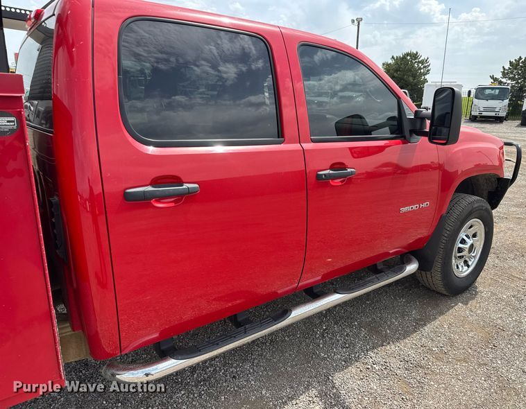 image for item DY0012 2013 GMC Sierra 3500HD Crew Cab utility bed pickup truck