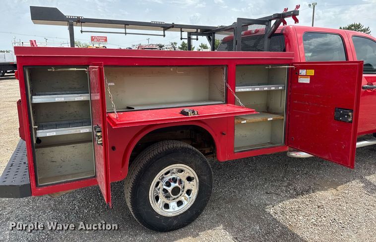 image for item DY0012 2013 GMC Sierra 3500HD Crew Cab utility bed pickup truck