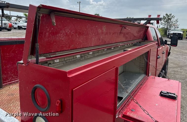 image for item DY0012 2013 GMC Sierra 3500HD Crew Cab utility bed pickup truck