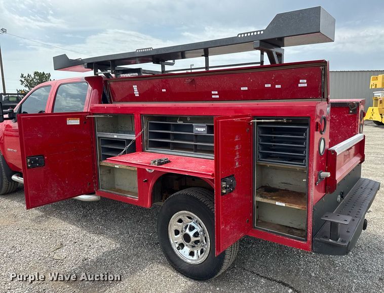 image for item DY0012 2013 GMC Sierra 3500HD Crew Cab utility bed pickup truck