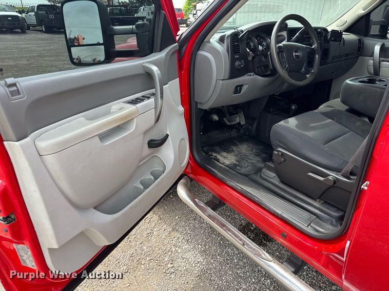 image for item DY0012 2013 GMC Sierra 3500HD Crew Cab utility bed pickup truck