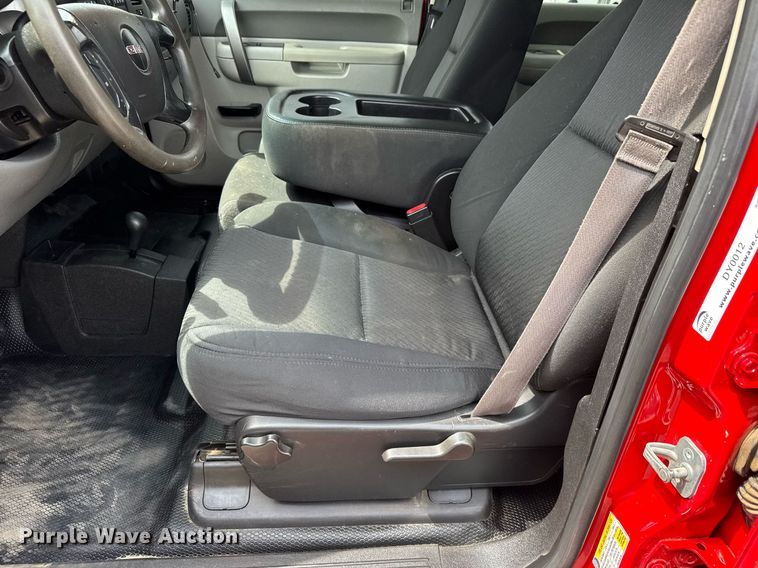 image for item DY0012 2013 GMC Sierra 3500HD Crew Cab utility bed pickup truck