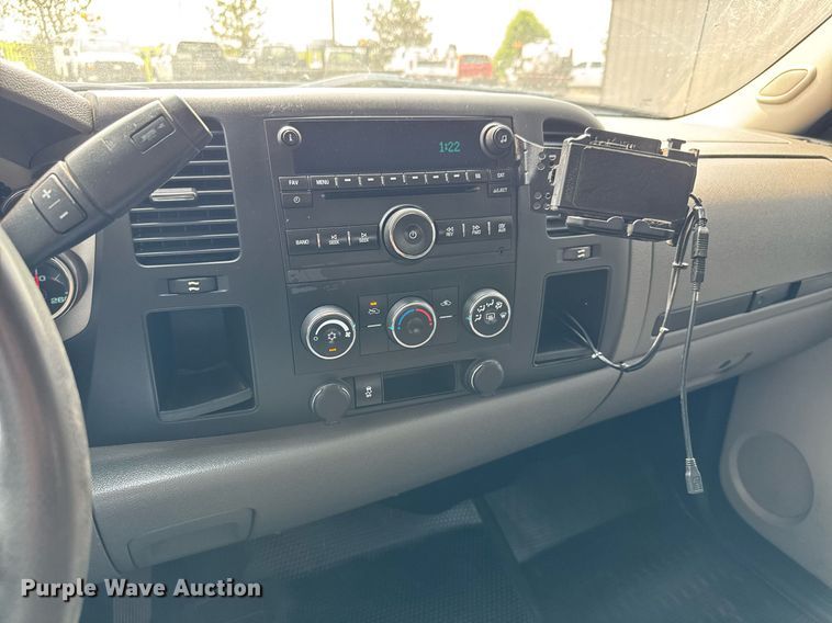 image for item DY0012 2013 GMC Sierra 3500HD Crew Cab utility bed pickup truck