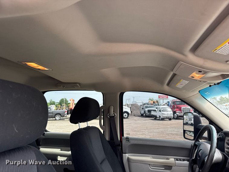 image for item DY0012 2013 GMC Sierra 3500HD Crew Cab utility bed pickup truck