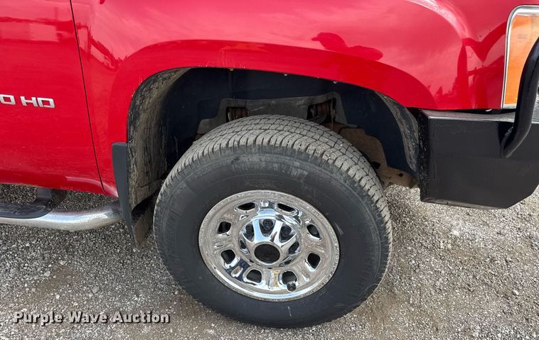 image for item DY0012 2013 GMC Sierra 3500HD Crew Cab utility bed pickup truck