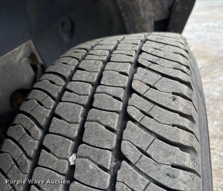 image for item DY0012 2013 GMC Sierra 3500HD Crew Cab utility bed pickup truck