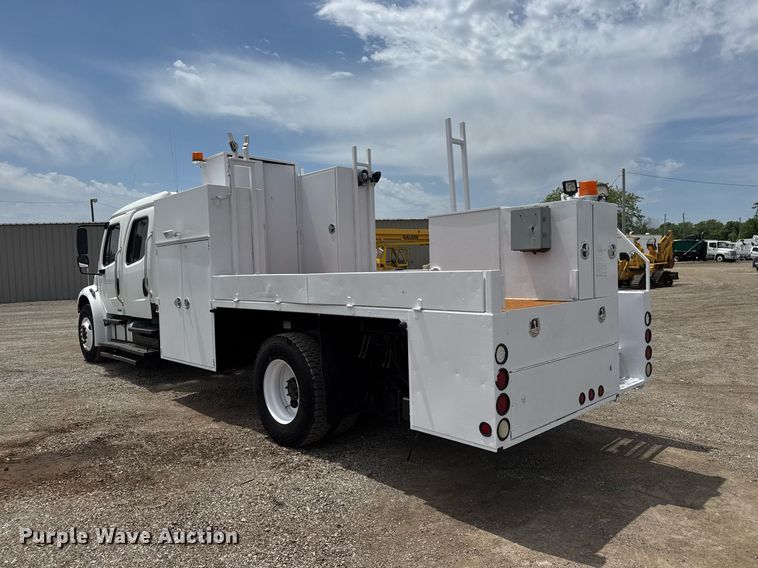 image for item DY0013 2007 Freightliner Business Class M2 Crew Cab flatbed truck