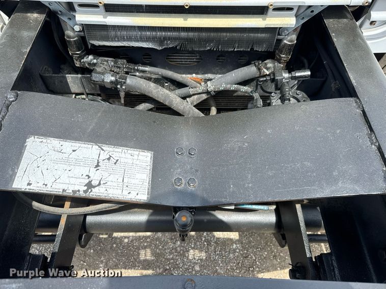 image for item DY0013 2007 Freightliner Business Class M2 Crew Cab flatbed truck