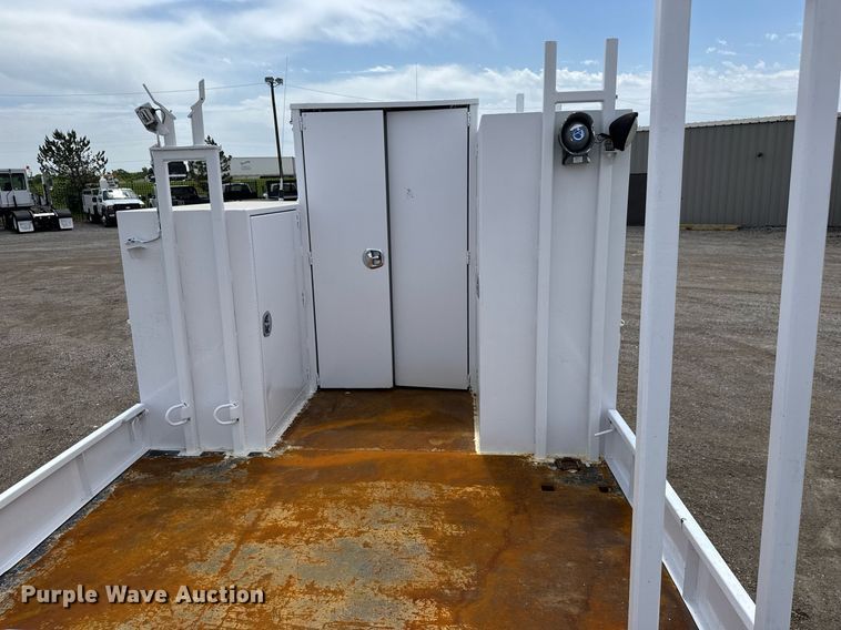 image for item DY0013 2007 Freightliner Business Class M2 Crew Cab flatbed truck