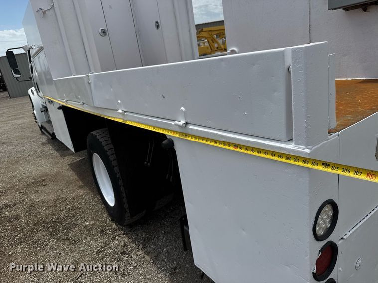 image for item DY0013 2007 Freightliner Business Class M2 Crew Cab flatbed truck