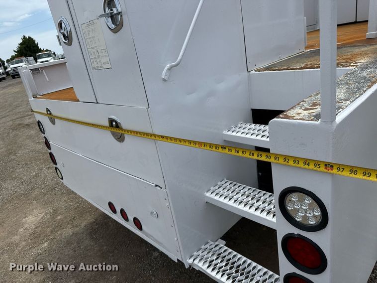 image for item DY0013 2007 Freightliner Business Class M2 Crew Cab flatbed truck