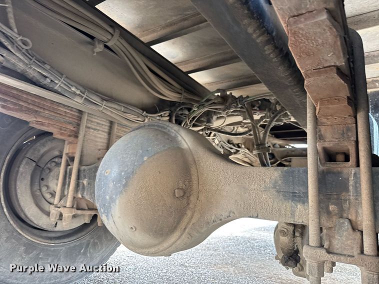 image for item DY0013 2007 Freightliner Business Class M2 Crew Cab flatbed truck