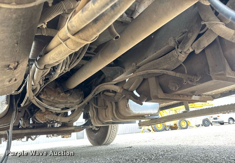 image for item DY0013 2007 Freightliner Business Class M2 Crew Cab flatbed truck