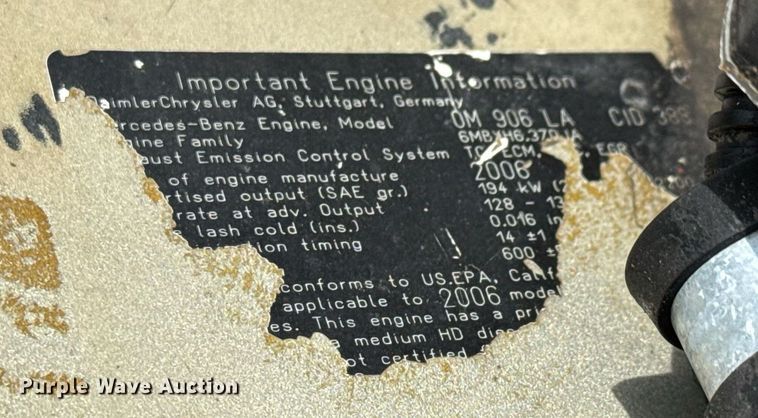 image for item DY0013 2007 Freightliner Business Class M2 Crew Cab flatbed truck