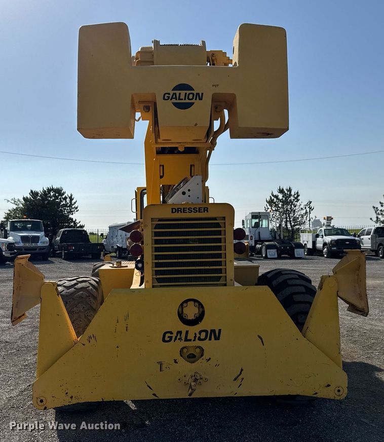 image for item DY0023 1999 Galion 150FA crane