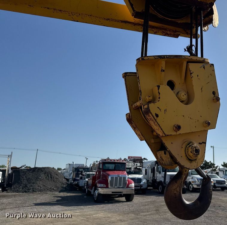 image for item DY0023 1999 Galion 150FA crane