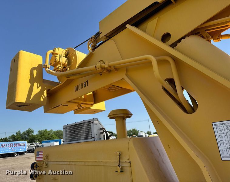 image for item DY0023 1999 Galion 150FA crane