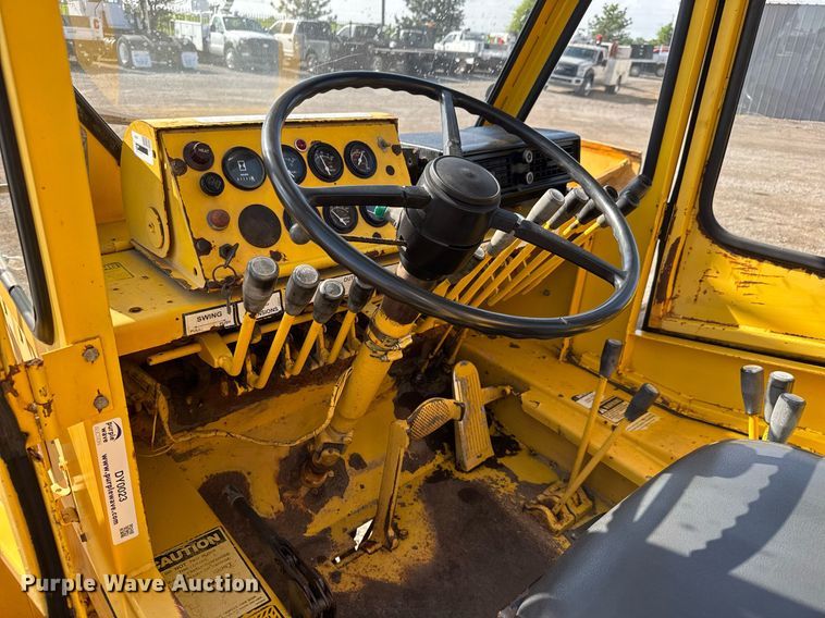 image for item DY0023 1999 Galion 150FA crane