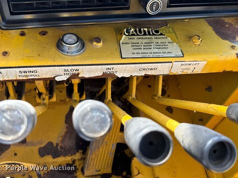 image for item DY0023 1999 Galion 150FA crane