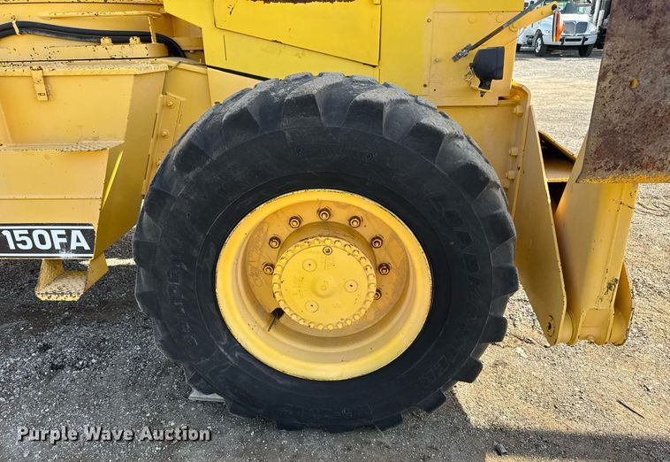 image for item DY0023 1999 Galion 150FA crane