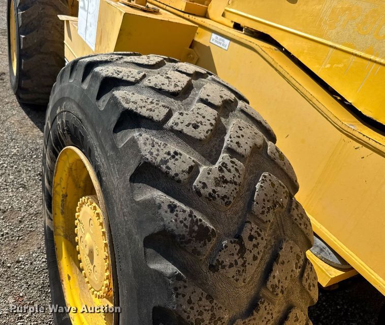 image for item DY0023 1999 Galion 150FA crane