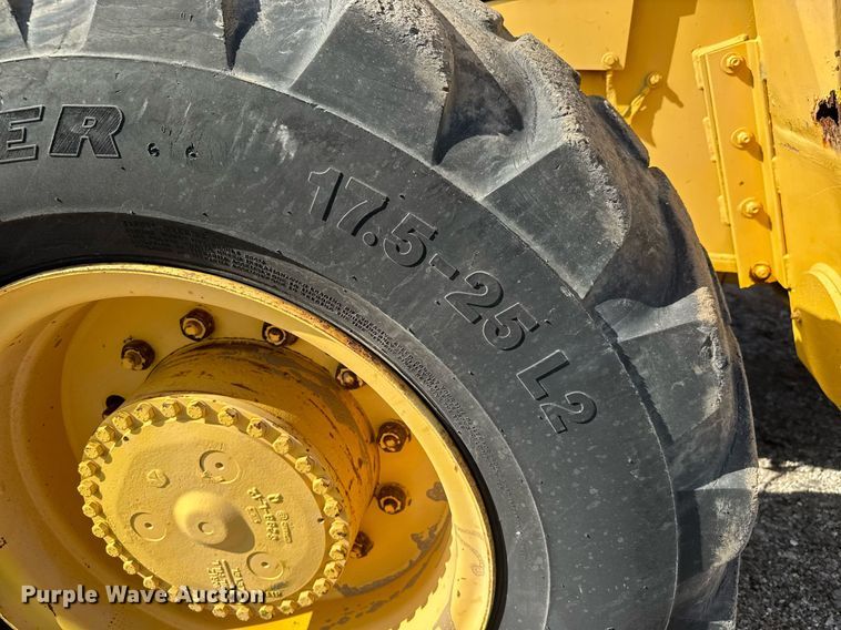 image for item DY0023 1999 Galion 150FA crane