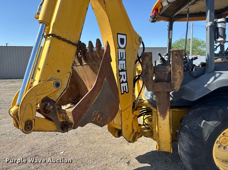 image for item DY0025 2005 John Deere 310SG backhoe