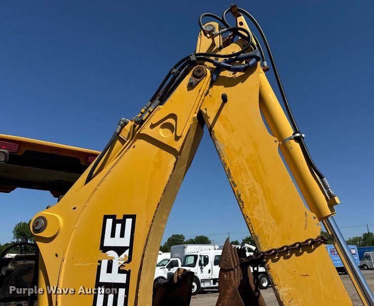 image for item DY0025 2005 John Deere 310SG backhoe