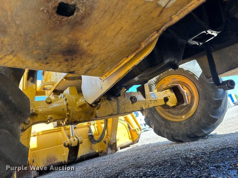 image for item DY0025 2005 John Deere 310SG backhoe