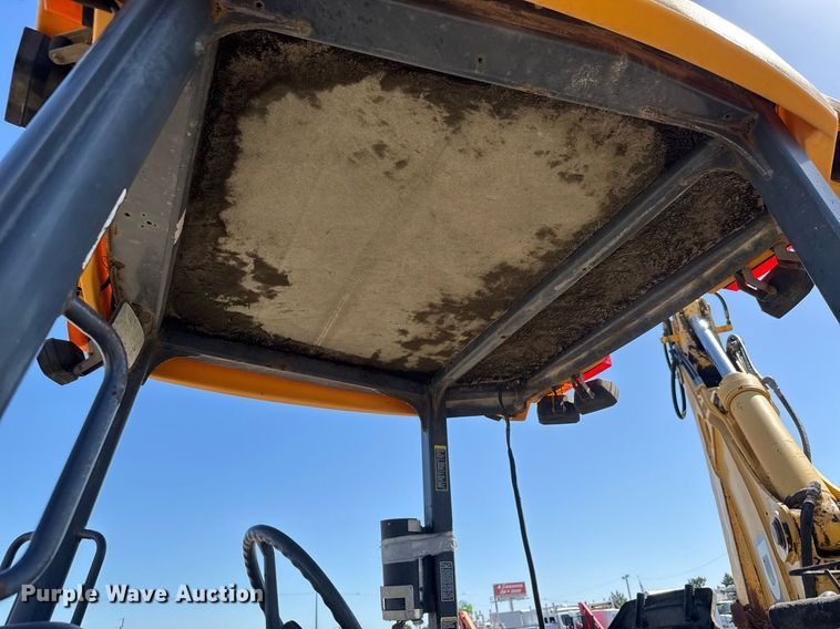 image for item DY0025 2005 John Deere 310SG backhoe